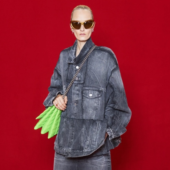 Balenciaga oversized denim jacket Spring 22 RTW - Picture 1 of 16